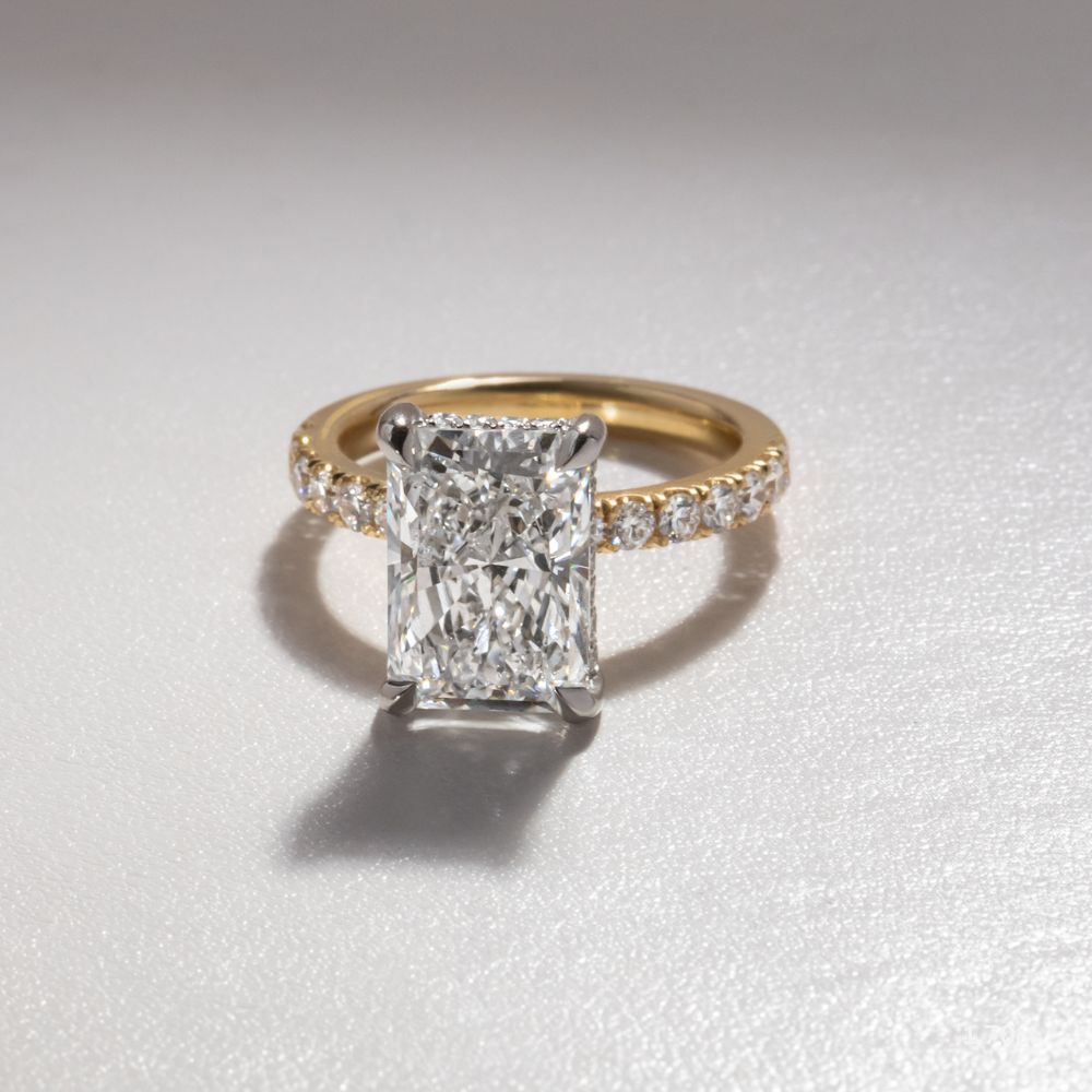 The Stunning Look of a 6 Carat Diamond Ring on Finger